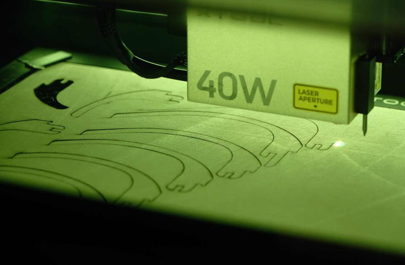 Lasermaschine in Aktion Lasermaschine in Aktion