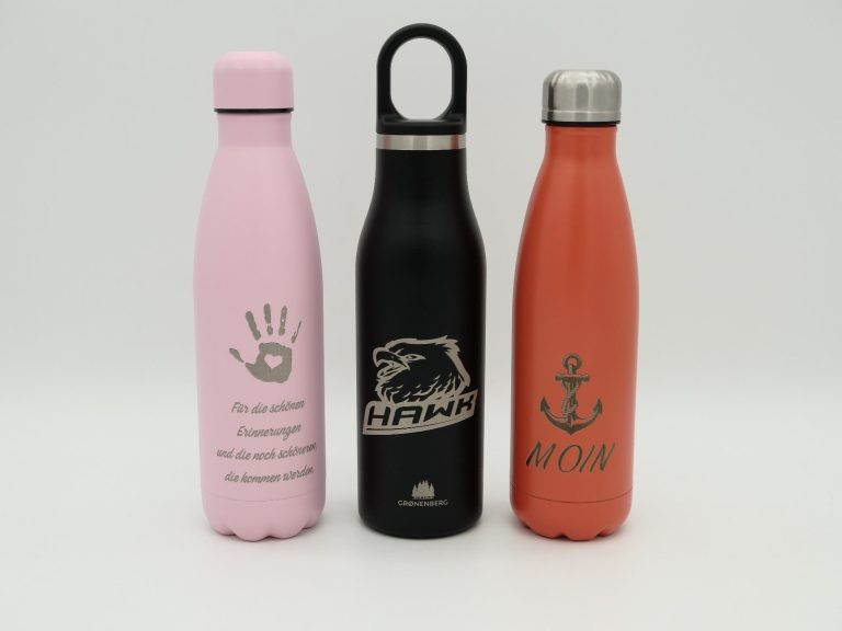 Gravierte Trinkflaschen –Personalisierte Edelstahlflaschen Machen Sie Ihre Trinkflasche zu einem echten Unikat! Ich graviere Namen, Initialen, Logos oder individuelle Motive präzise und langlebig