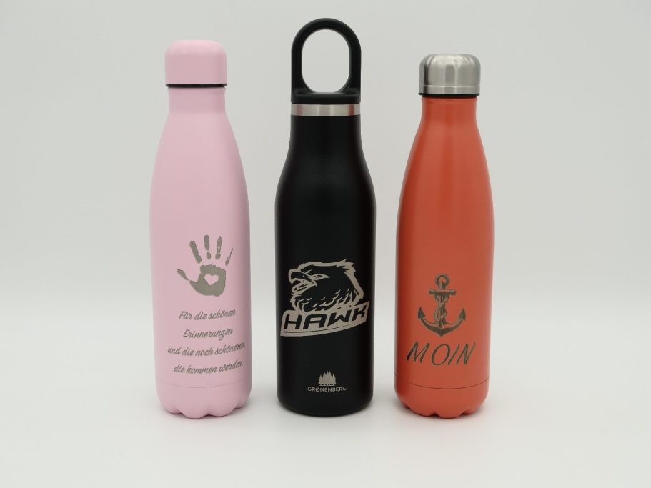 Machen Sie Ihre Trinkflasche zu einem echten Unikat! Ich graviere Namen, Initialen, Logos oder individuelle Motive präzise und langlebig